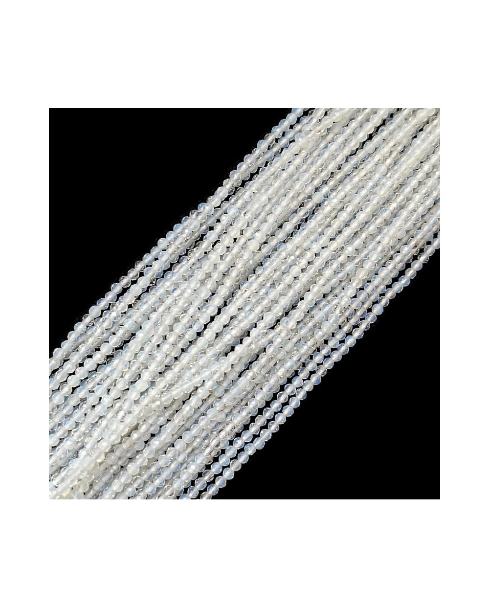 Opal kulka fasetowana 2mm mleczny sznurek