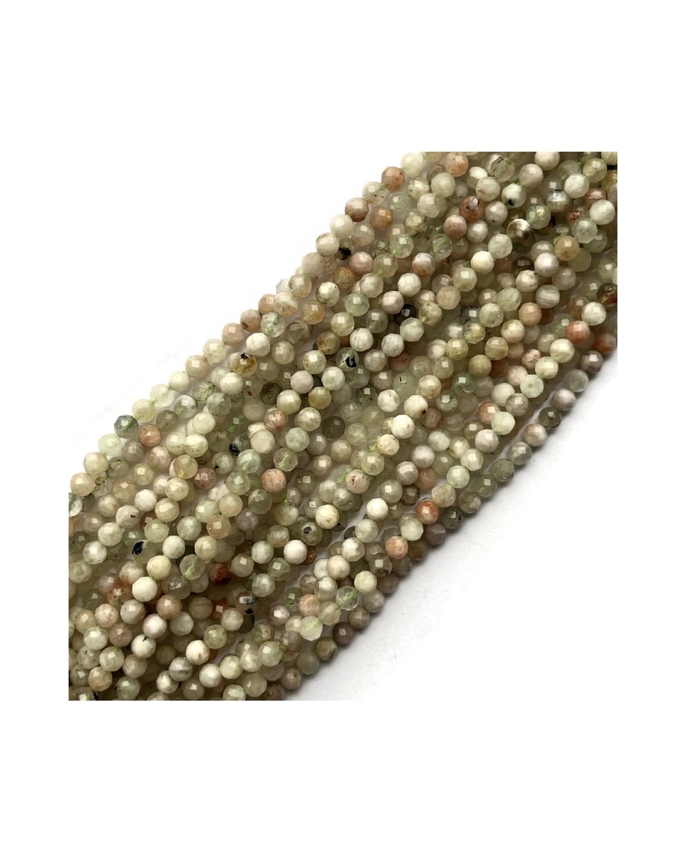 Kwarc  kulka fasetowana ok 3,5-4mm sznurek