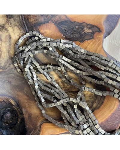 Lawa wulkaniczna kostka platerowana ok 4,5x4,5mm sznurek antyczny