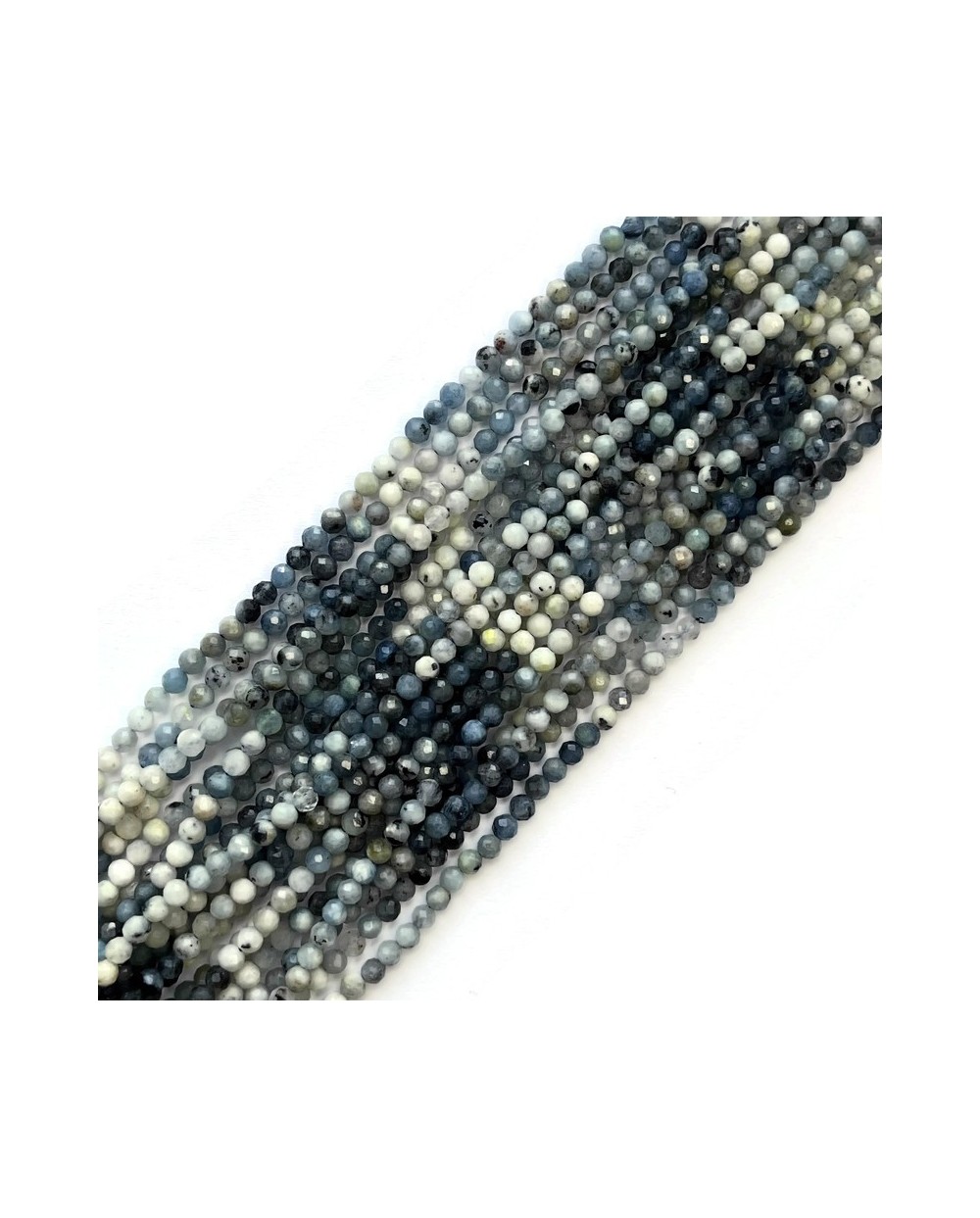 Akwamaryn kulka fasetowana ok 4mm sznurek