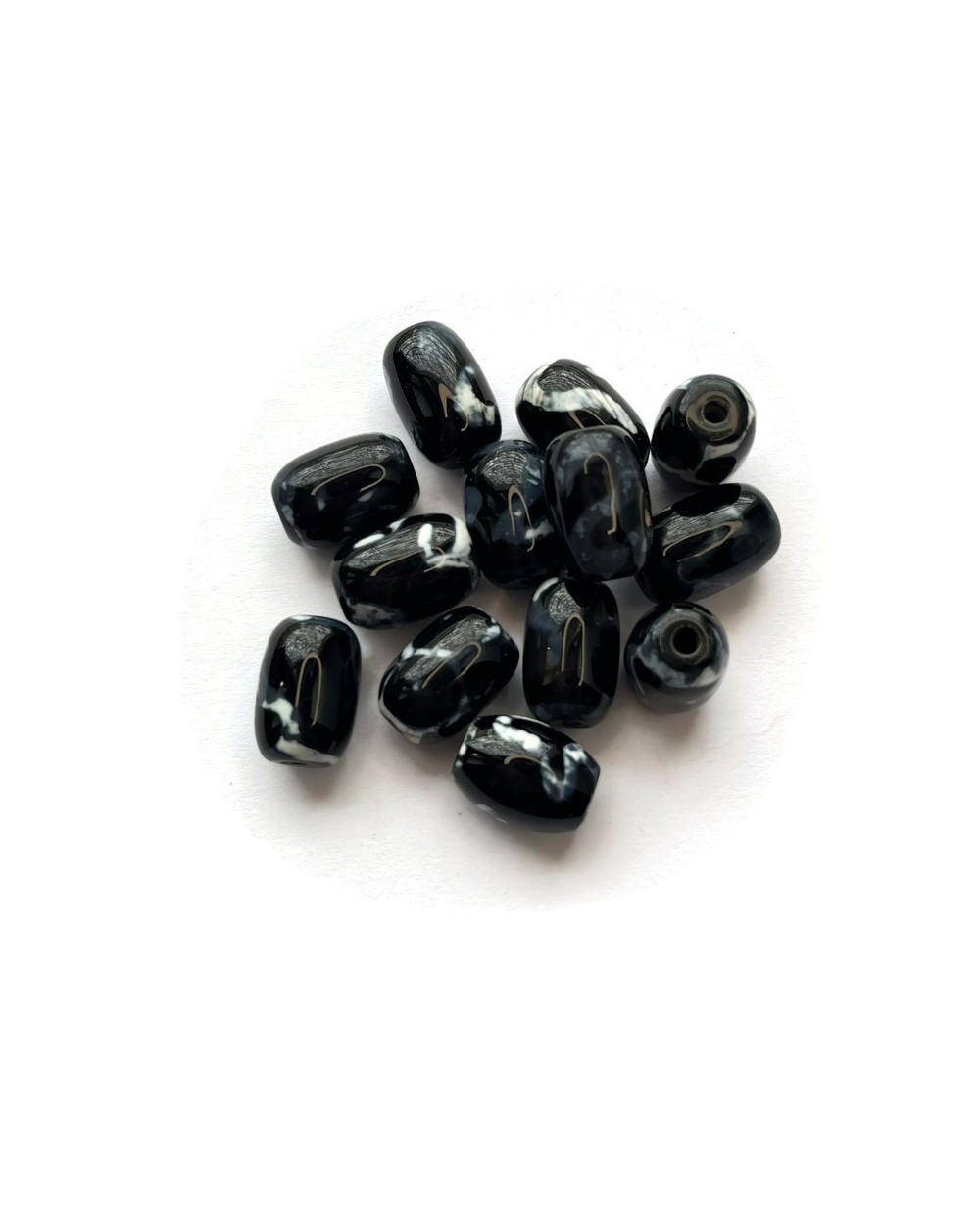 Agat Tybetański walec  9-10mm mix - 13 szt.