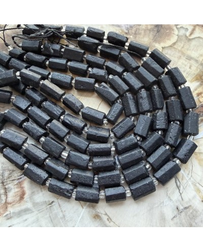 Turmalin czarny walec ok 9~11x6~7.5x6~7.5mm, sznurek
