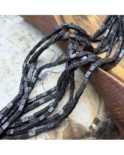 Kamień naturalny Lawa czarna prostokąt 6x4x4mm sznurek