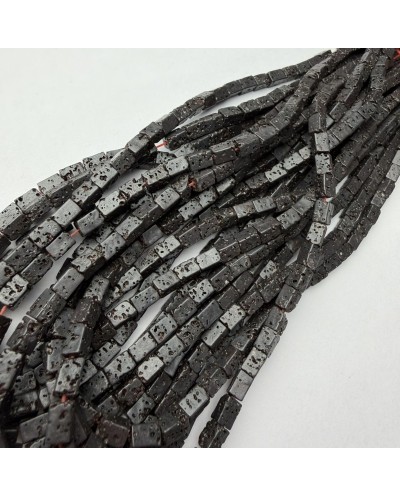 Kamień naturalny Lawa czarna prostokąt 6x4x4mm sznurek