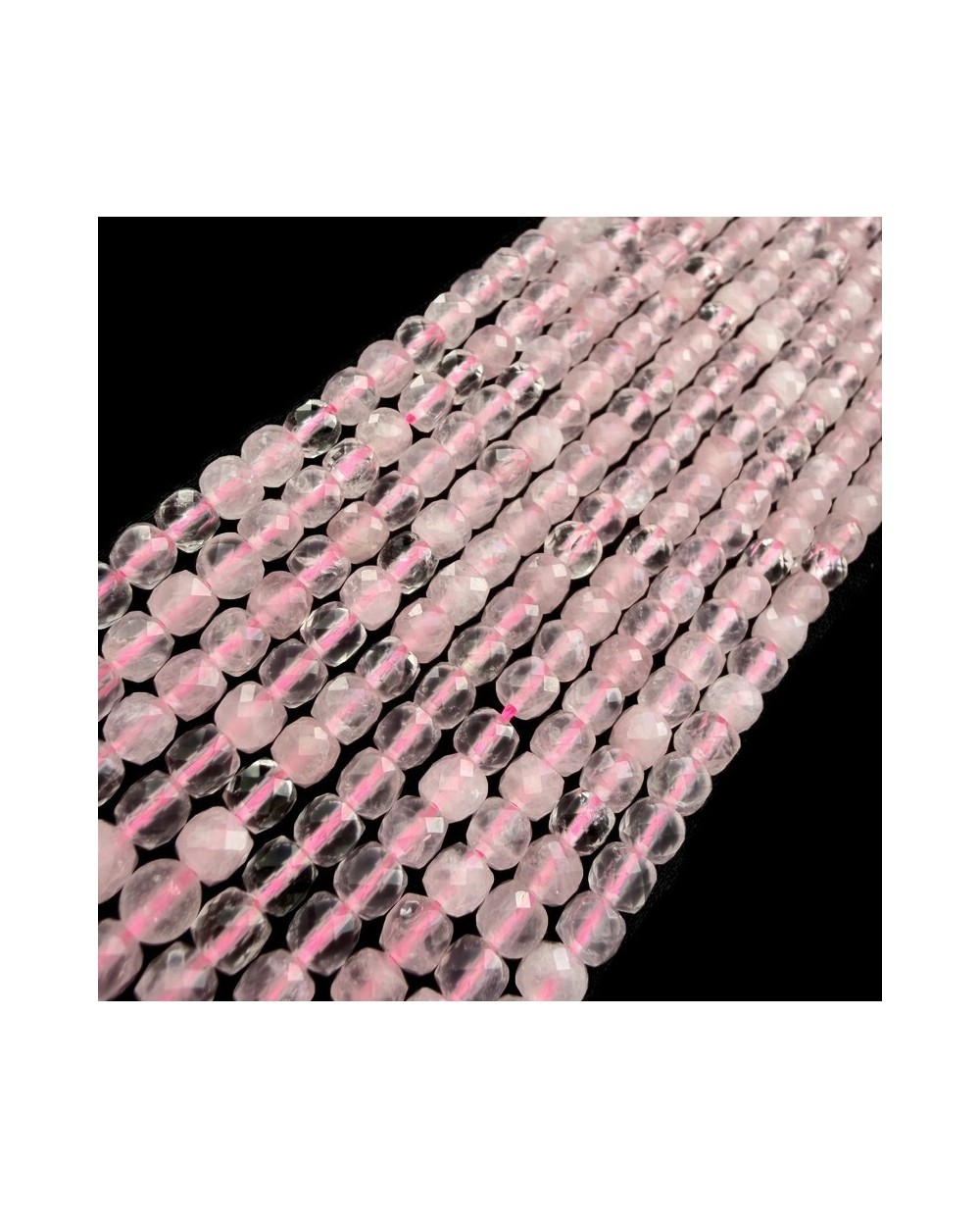 Kamień naturalny Kwarc różowy kostka fasetowana ok 4.5~5x4.5~5x4.5~5mm sznurek mix