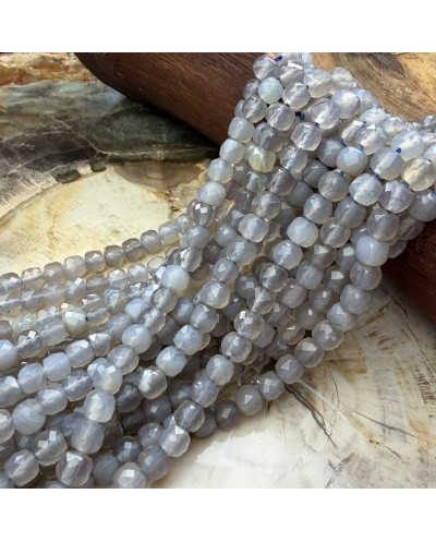Kamień naturalny Agat kostka fasetowana ok 5~6x5~6x5~6mm sznurek mix