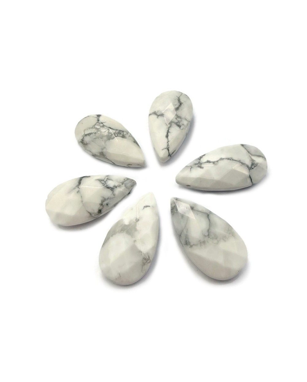 Zawieszka kamień naturalny Howlit łezka fasetowana 25x13mm
