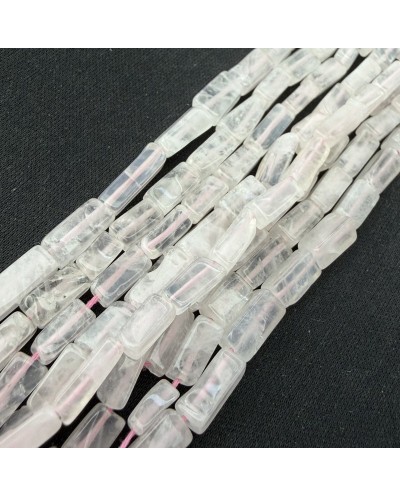 Kamień naturalny kwarc różowy słupki nieregularne ok 7x4mm sznurek