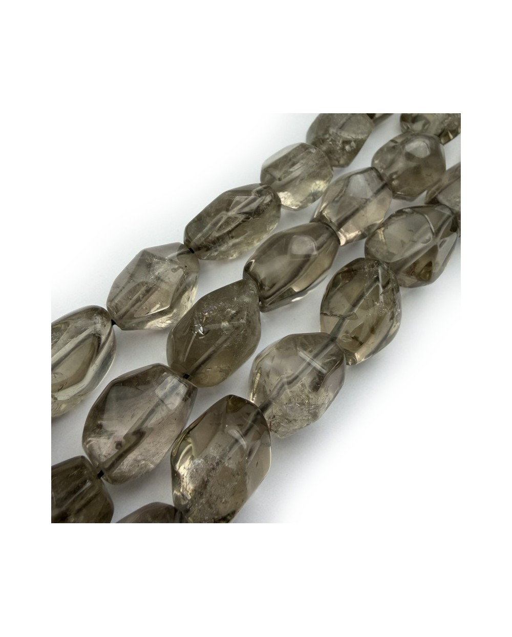 Kamień naturalny Kwarc dymny bryłka nieregularna ok 16x12mm sznurek
