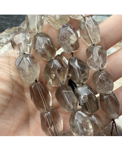 Kamień naturalny Kwarc dymny bryłka nieregularna ok 16x12mm sznurek