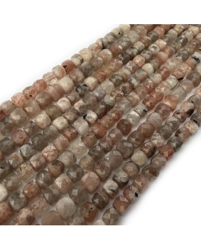Kamień naturalny kamień słoneczny kostka fasetowana 4~5x4~5x4~5mm sznurek