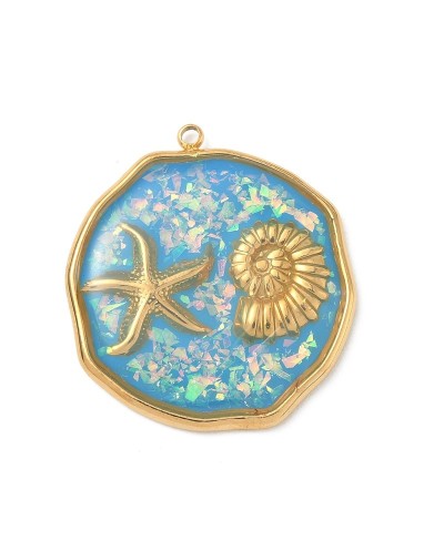Zawieszka morska z muszlą ciętą zatopioną w żywicy 28x26x3mm stal nierdzewna złota