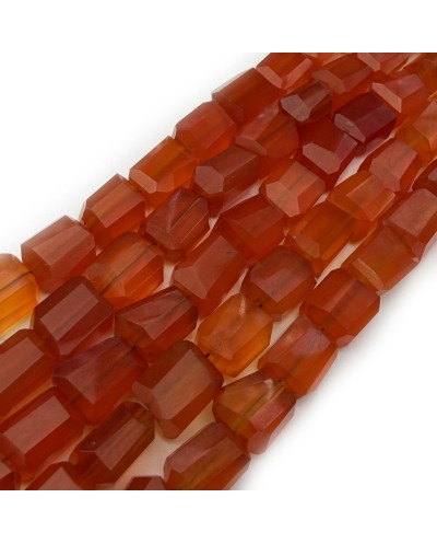 Kamień naturalny karneol bryłka szlifowana ok 8x6mm sznurek