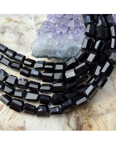Kamień naturalny onyks bryłka szlifowana ok 9x6mm sznurek