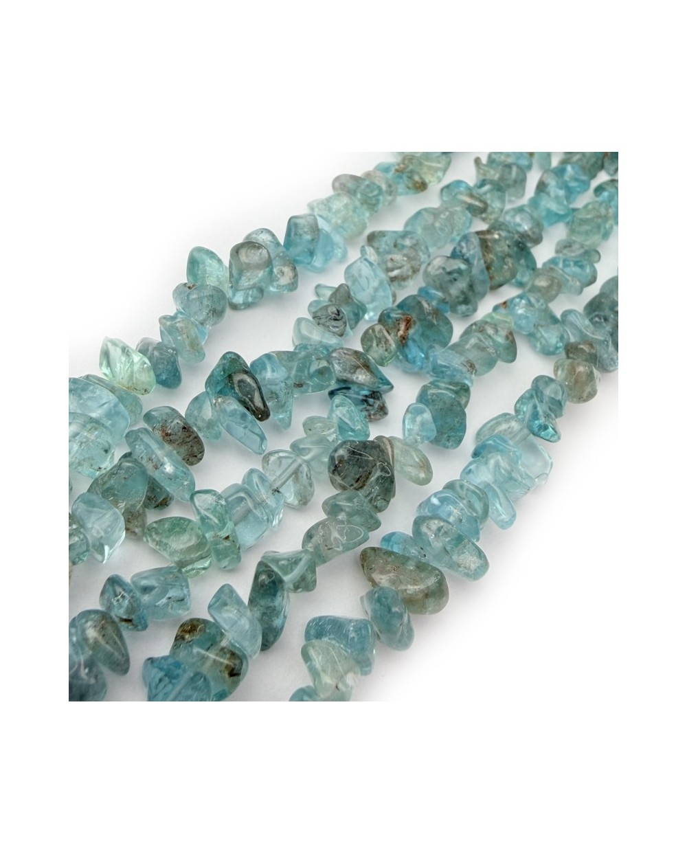 Apatyt blue sieczka 5~14x4~10mm sznurek ok 40 cm