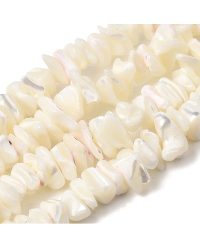 Naturalna muszla sieczka 5~15x5~8mm sznurek ok 80 cm