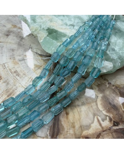 Kamień naturalny Apatyt blue bryłka szlifowana ok 9x6mm sznurek