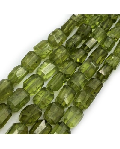 Kamień naturalny Oliwin bryłka szlifowana ok 9x6mm sznurek