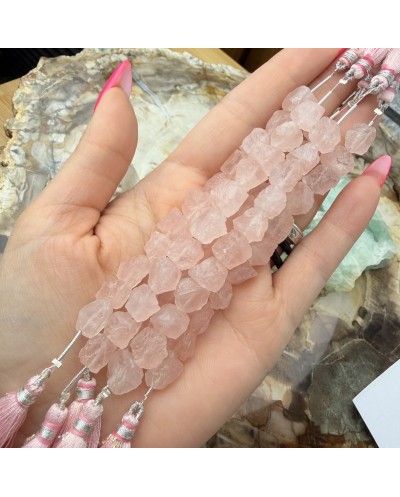 Kamień naturalny Kwarc Różowy bryłka surowa ok 10-11mm sznurek