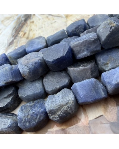 Kamień naturalny Szafir bryłka surowa ok 10-11mm sznurek