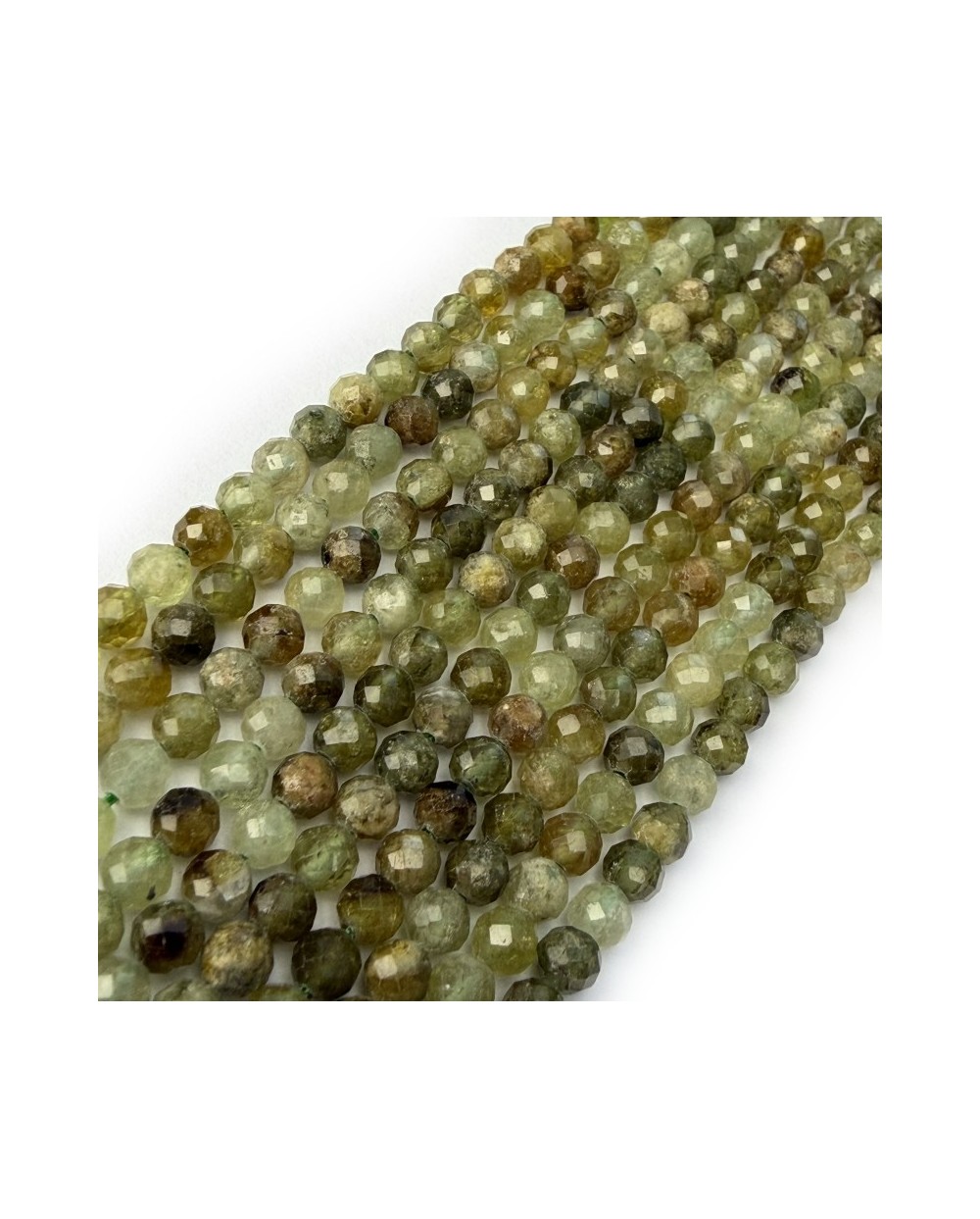 Jadeit czarny fasetowany 4mm – kamienie naturalne na sznurku 38–40 cm