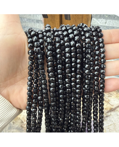 Kamień naturalny Agat czarny kostka fasetowana ok 5-6mm sznurek mix