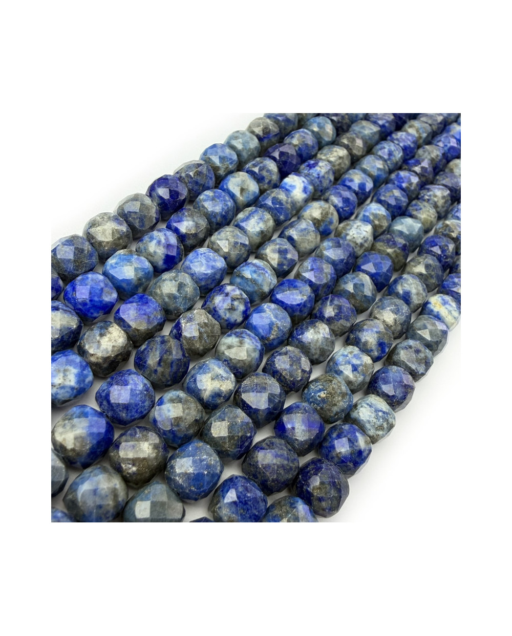 Kamień naturalny Lapis Lazuli kostka fasetowana ok 7-8mm sznurek mix