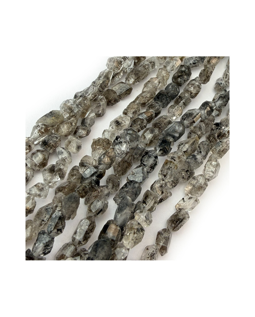 Kamień naturalny Herkimer nieregularny ok 3~8x2~5.5x2~5.5mm sznurek mix