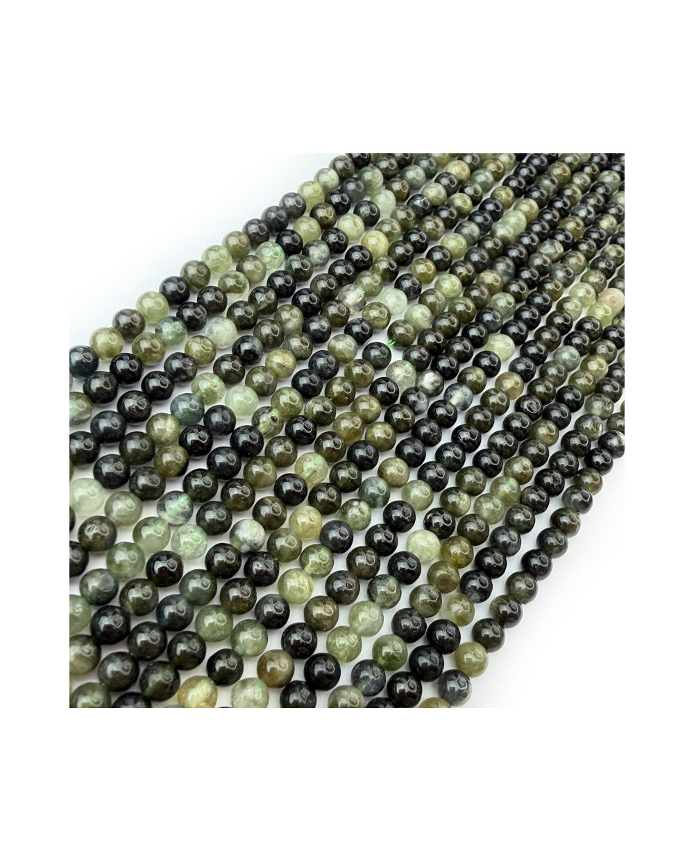 Kamień naturalny Turmalin zielony kulka gładka ok 4mm sznurek mix