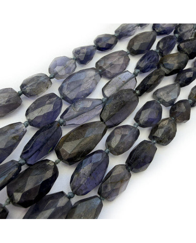 Kamień naturalny Lolit bryłka szlifowana ok 8-13x6-8mm sznurek