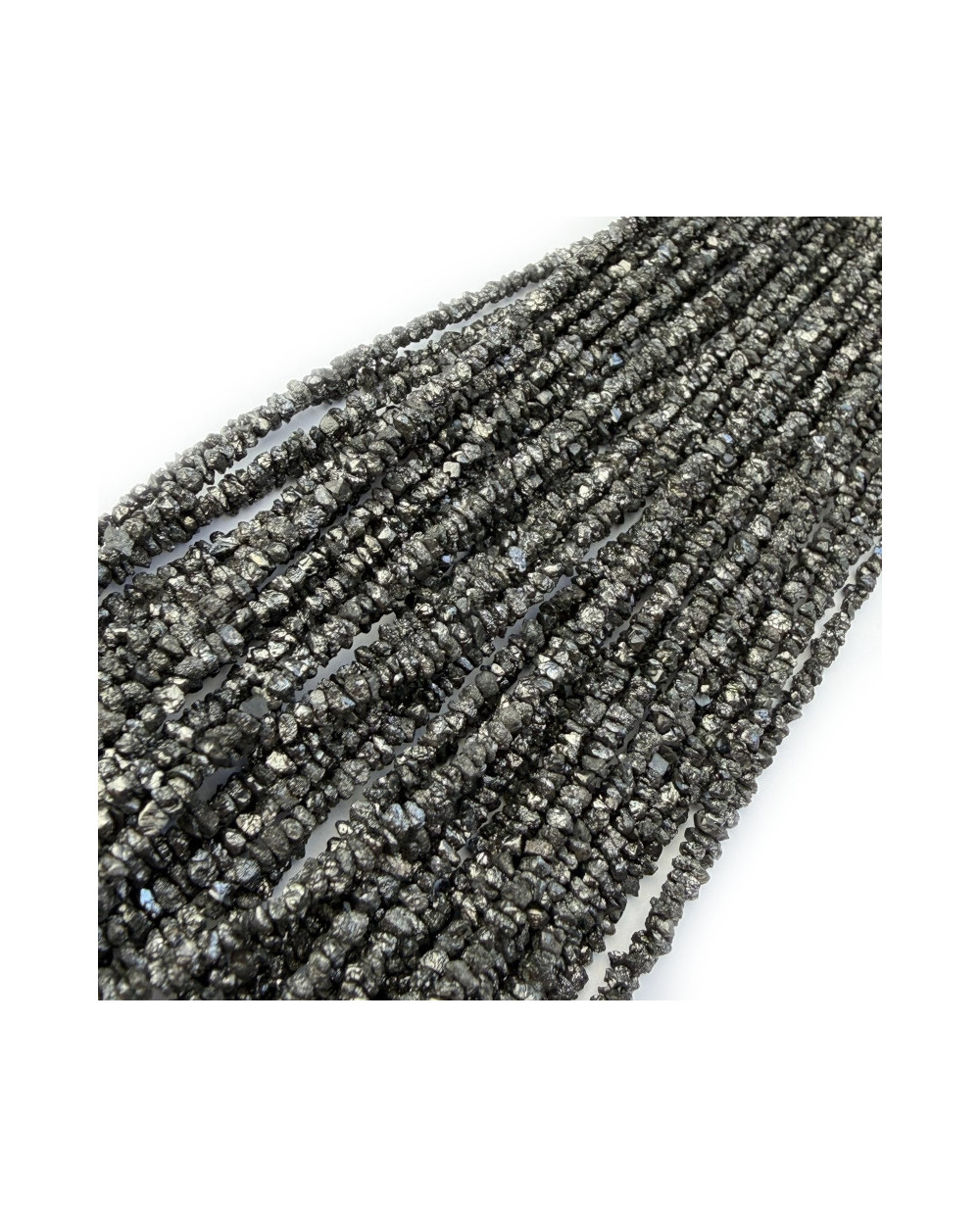 Diament czarny surowy ok 2-3mm sznurek