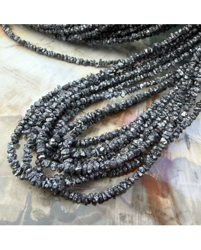 Diament czarny surowy ok 2-3mm sznurek