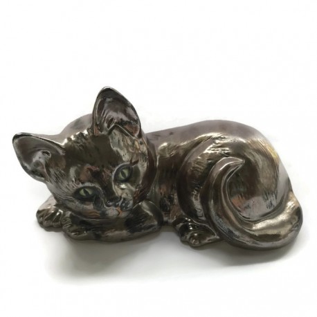 Kotek ceramiczny leżący, brązowy złoty, kot z ceramiki