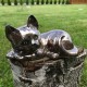 Kotek ceramiczny leżący, brązowy złoty, kot z ceramiki
