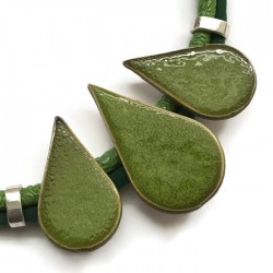 Naszyjnik z ceramiki KROPLA zielony