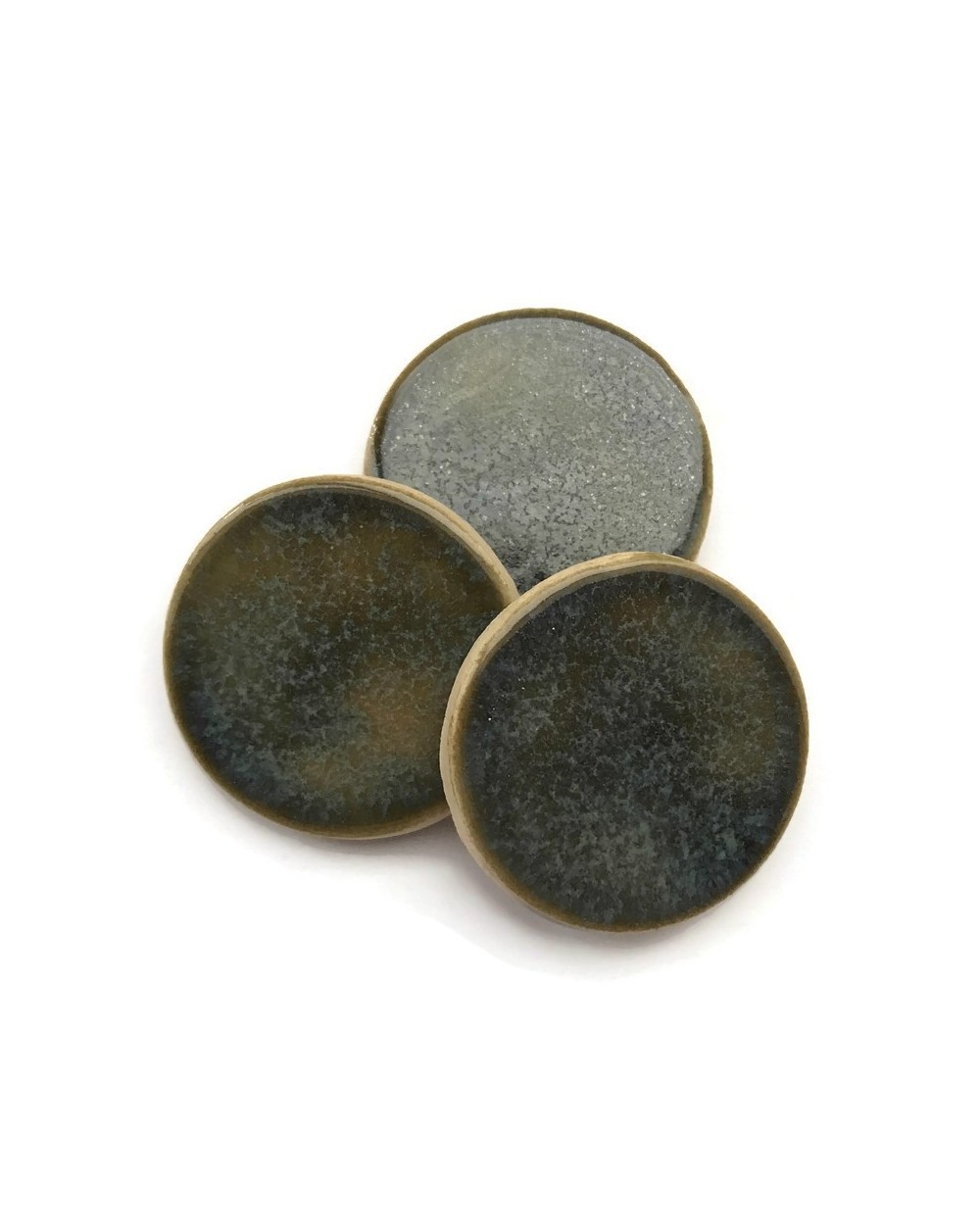 Kaboszon ceramiczny, koło 30mm gładki, oliwkowy
