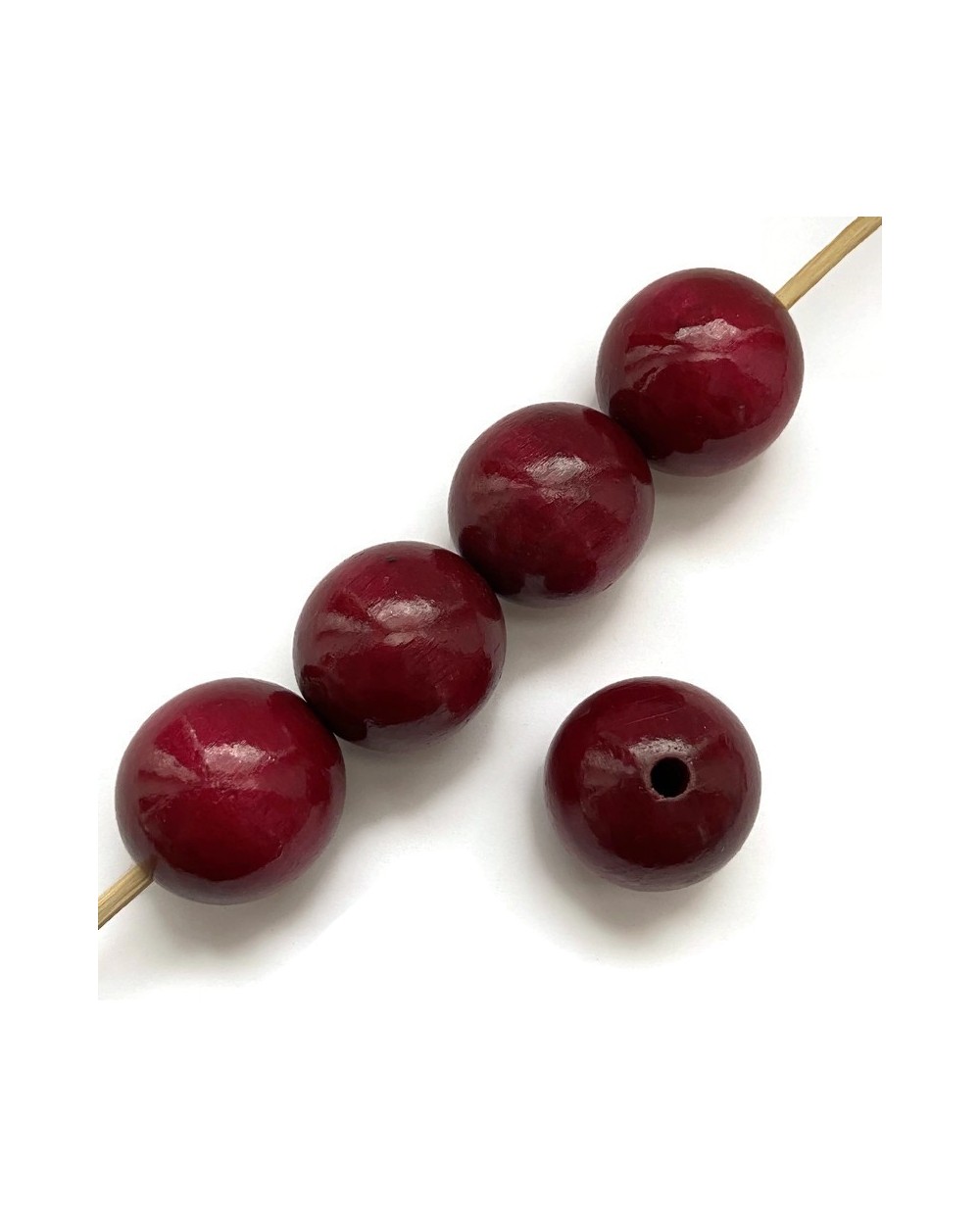 Koraliki drewniane lakierowane 30 mm bordo